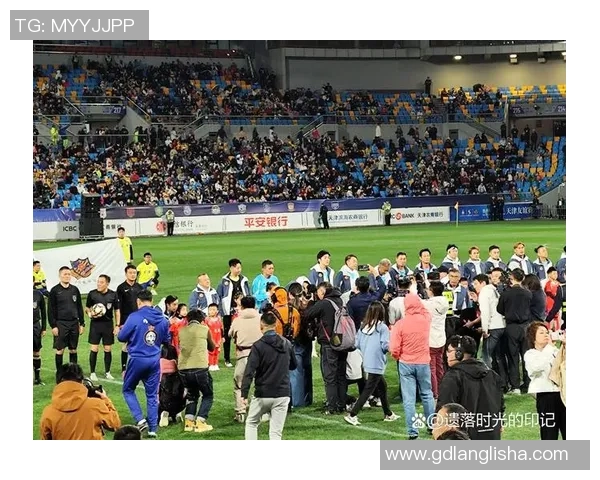 香港足球明星队昔日辉煌回顾与成就分析